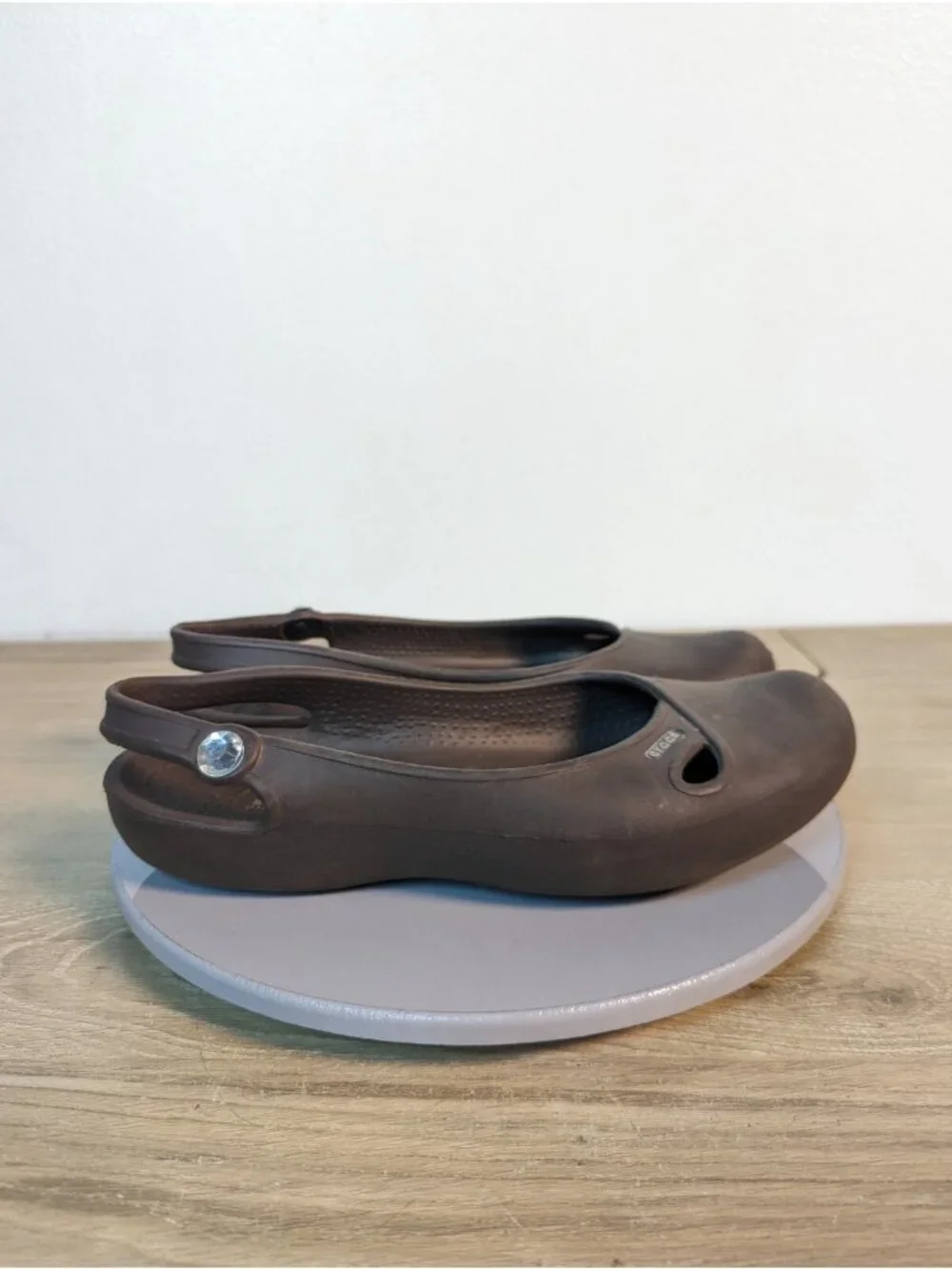 Crocs Olivia Jeweled Brown Sling Back Mary Jane Lightweight Comfort Womens 9